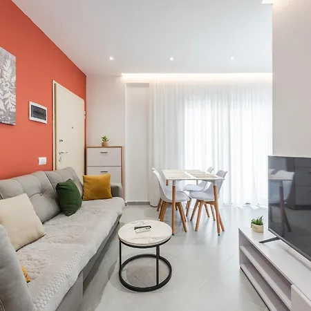 Apartment Terracotta By *