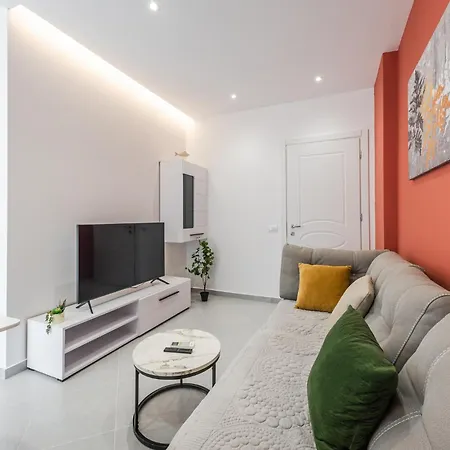 Apartment Terracotta By *
