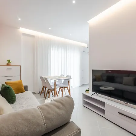 Apartment Terracotta By *